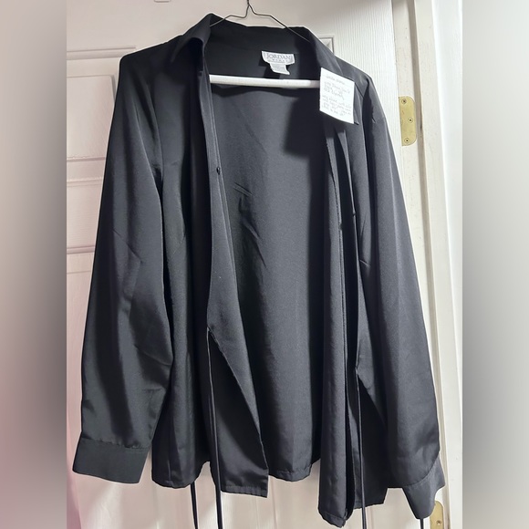 Jordan Women’s L/S Wrap Blouse - Picture 5 of 10